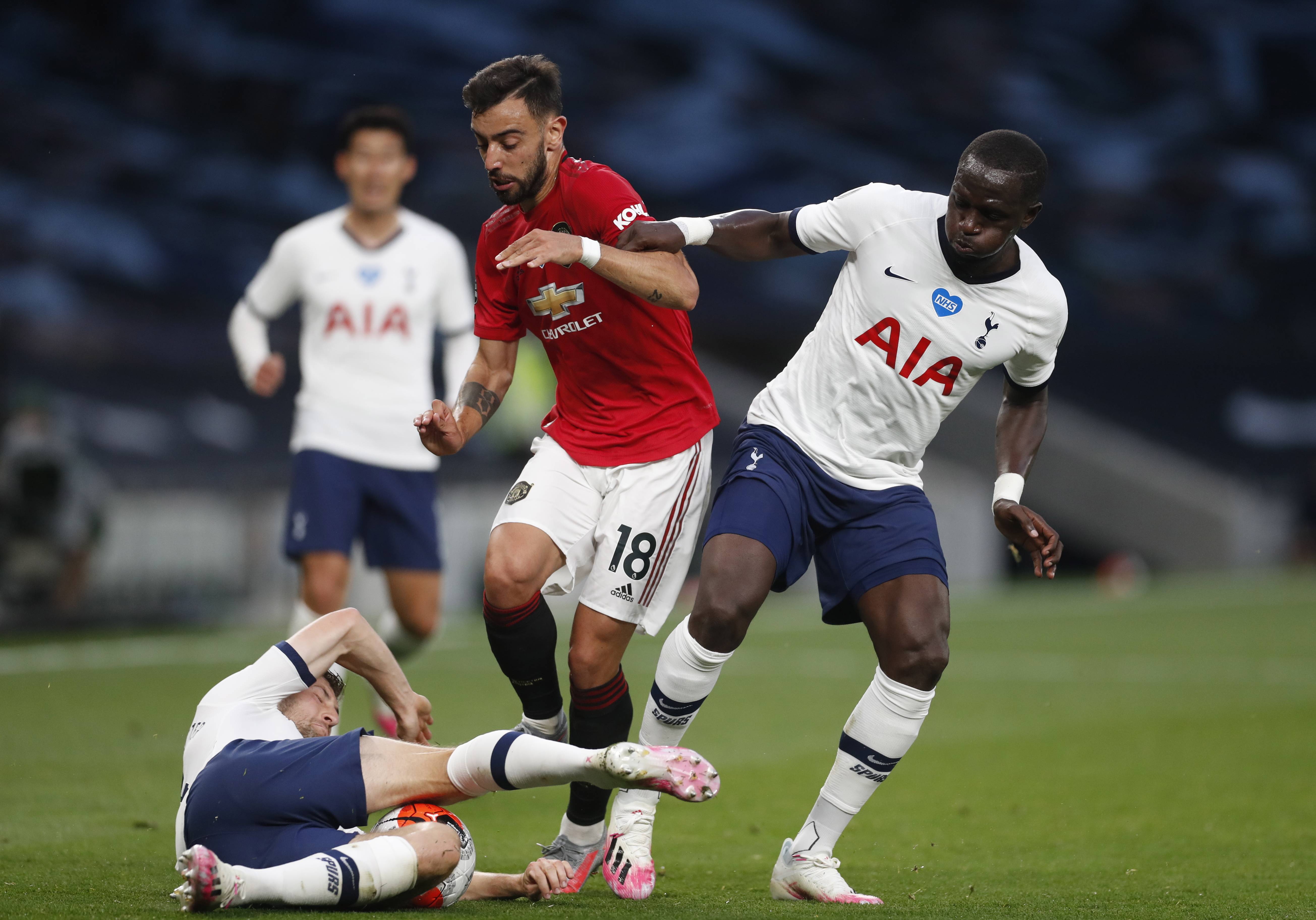 青训战略突 青训战略突